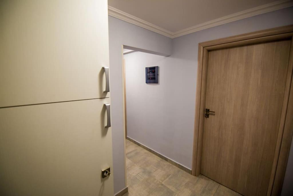 2 Bedrooms Apartment Close To Metro Dafni In Αθήνα Εξωτερικό φωτογραφία