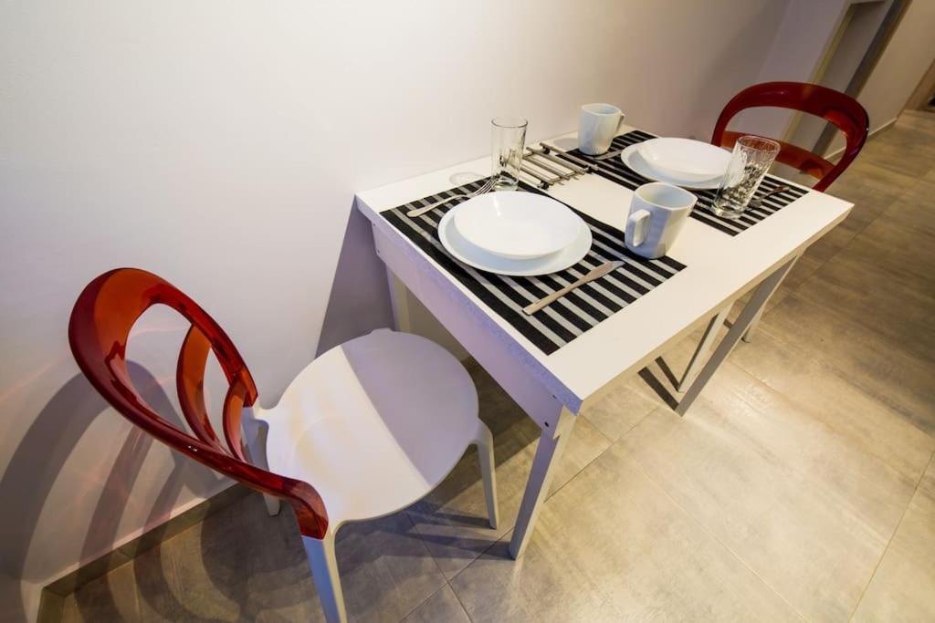 2 Bedrooms Apartment Close To Metro Dafni In Αθήνα Εξωτερικό φωτογραφία